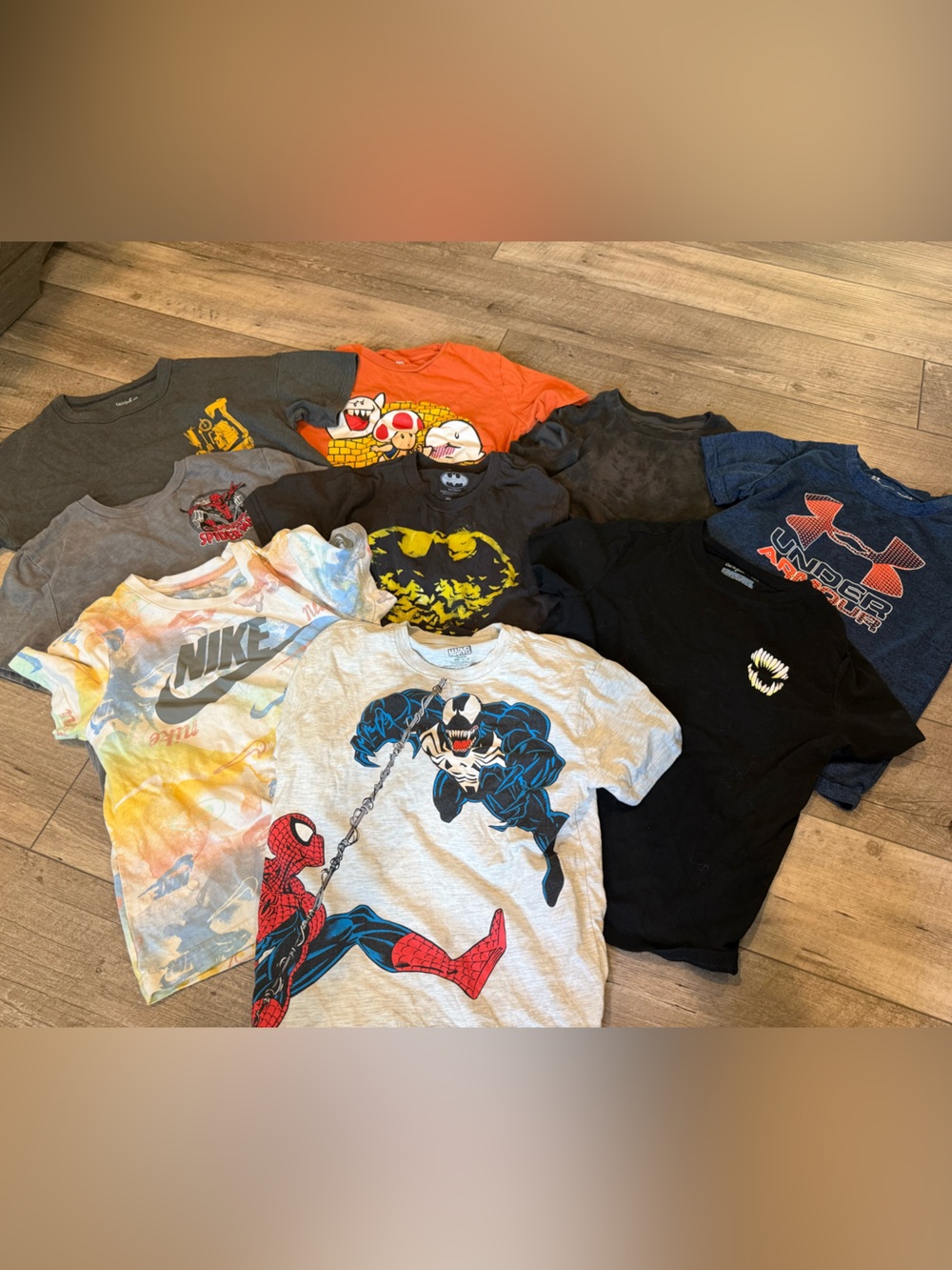 Mixed Graphic Tee Bundle  boys small